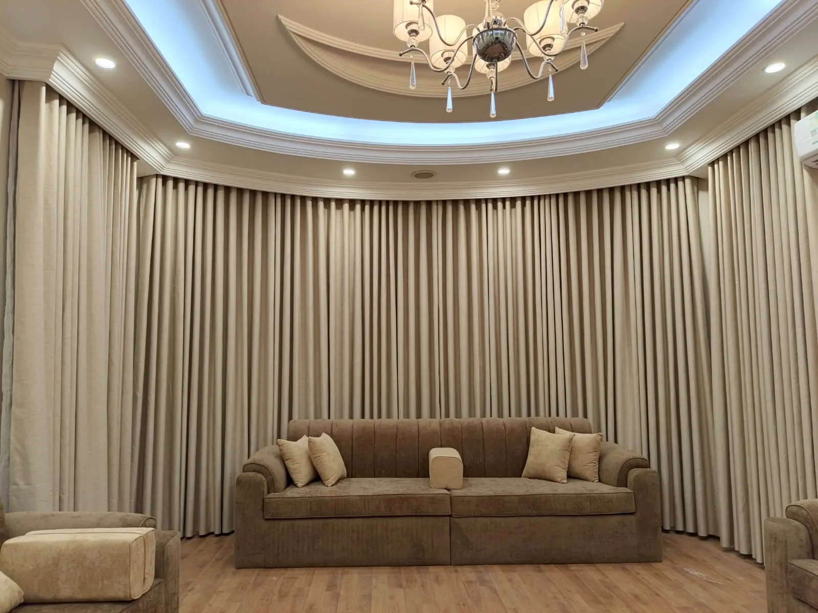 ستائر ويفي بلاك أوت بعد التركيب في جدة