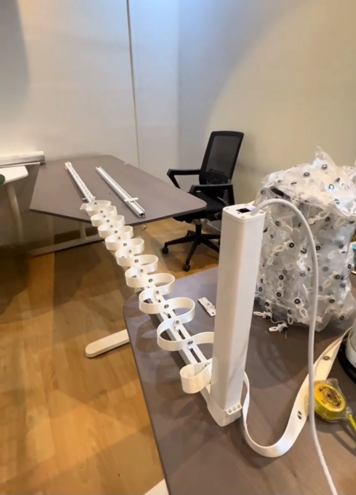 تركيب ستائر ويفي بنظام كهربائي مع ريموت